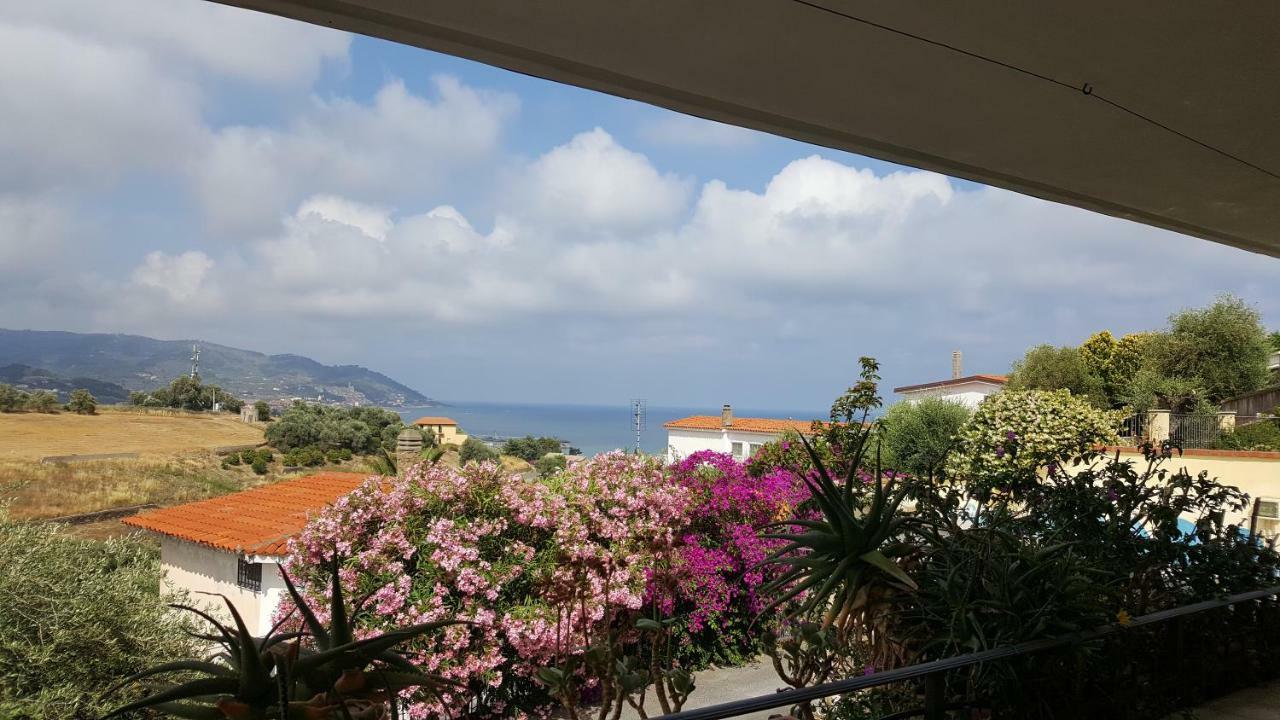 Villa Jone Diano Marina Exterior foto
